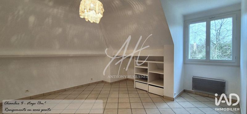 Maison - 256 m² - 6 pièces