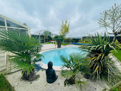 Maison - 161 m² - 7 pièces