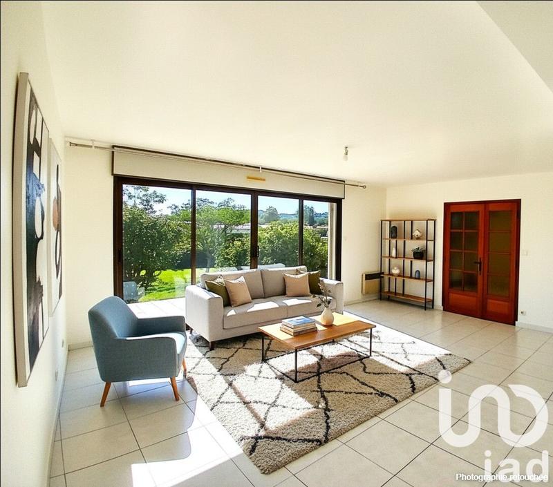 Maison - 137 m² - 6 pièces