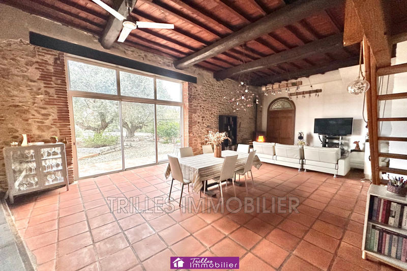 Maison - 325 m² - 9 pièces