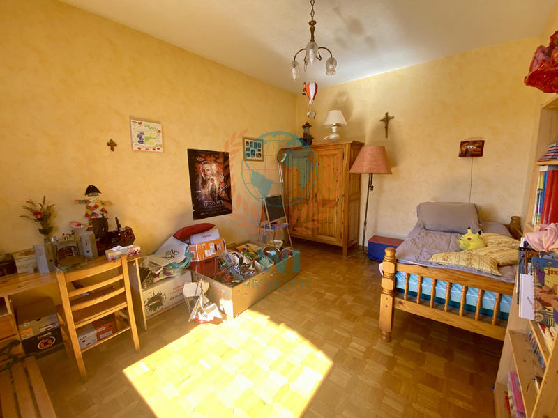 Maison - 420 m² - 17 pièces