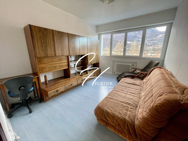 Appartement - 98 m² - 4 pièces