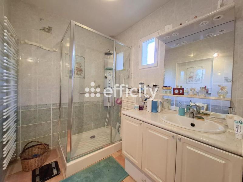 Maison - 182 m² - 6 pièces