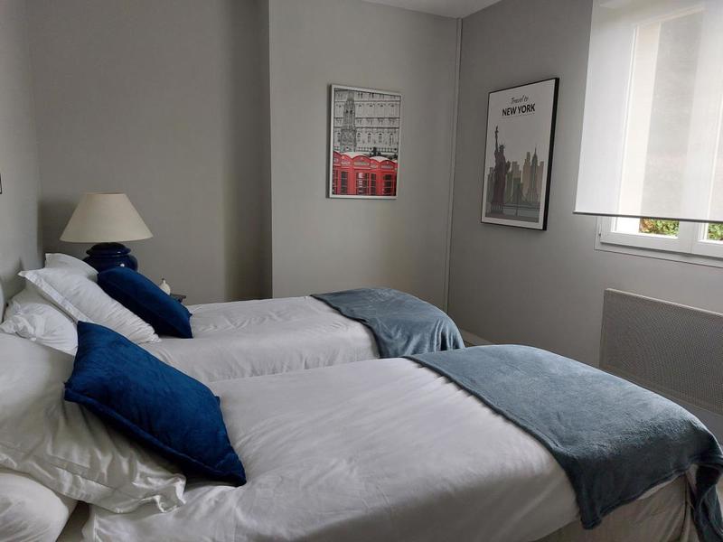 Maison - 236 m² - 7 pièces