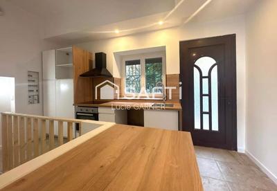 Maison - 91 m² - 5 pièces