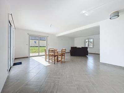 Maison - 139 m² - 6 pièces