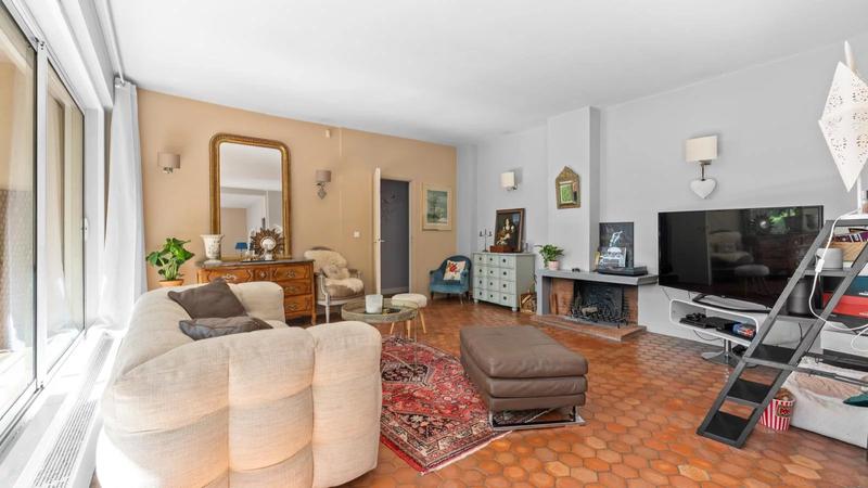 Appartement - 127 m² - 6 pièces