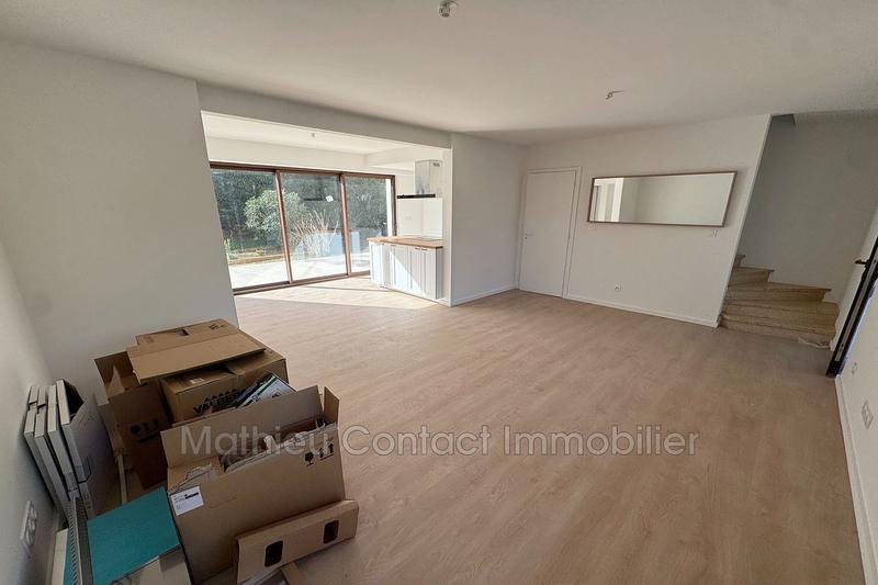 Maison - 99 m² - 5 pièces