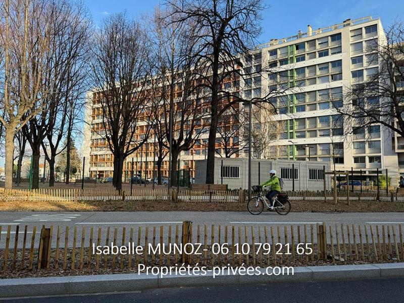 Appartement - 81 m² - 4 pièces