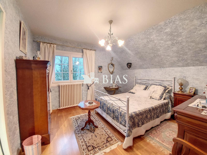 Maison traditionnelle - 150 m² - 6 pièces