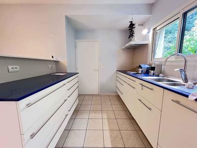 Maison - 180 m² - 5 pièces