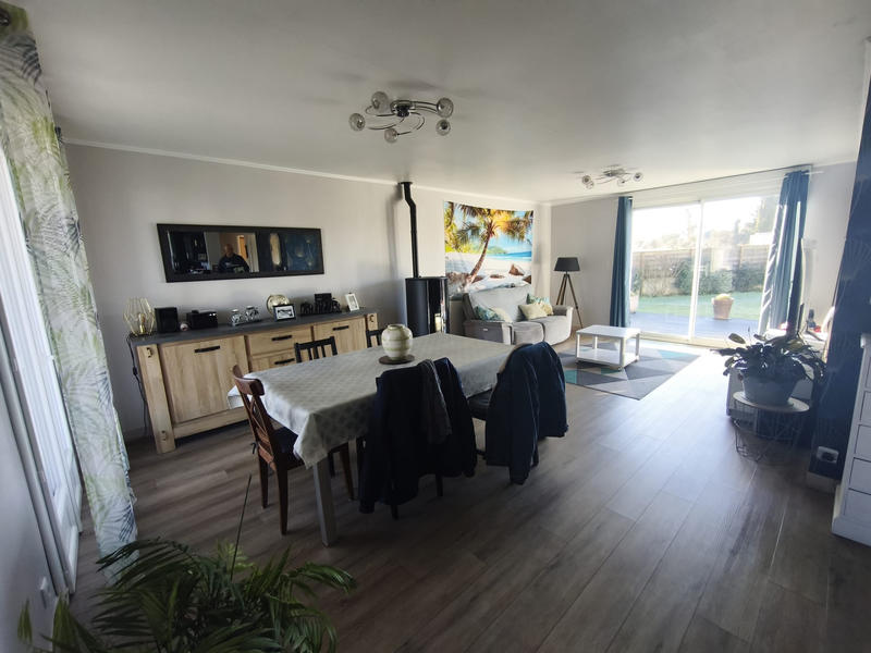 Maison - 93 m² - 4 pièces