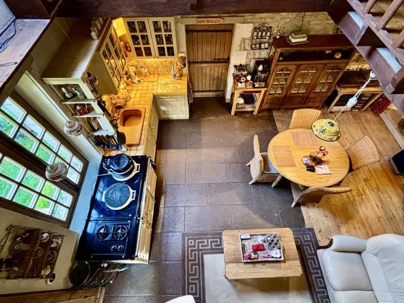 Propriété - 297 m² - 9 pièces