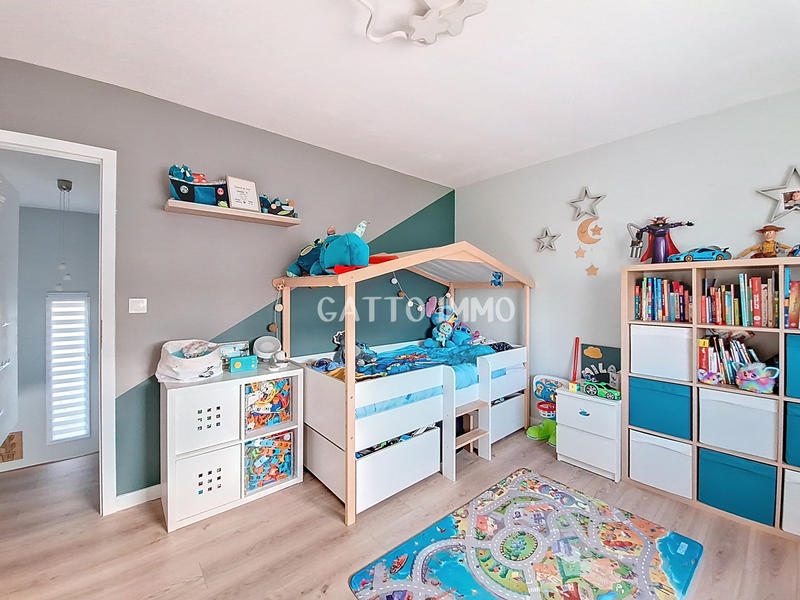 Maison - 102 m² - 5 pièces