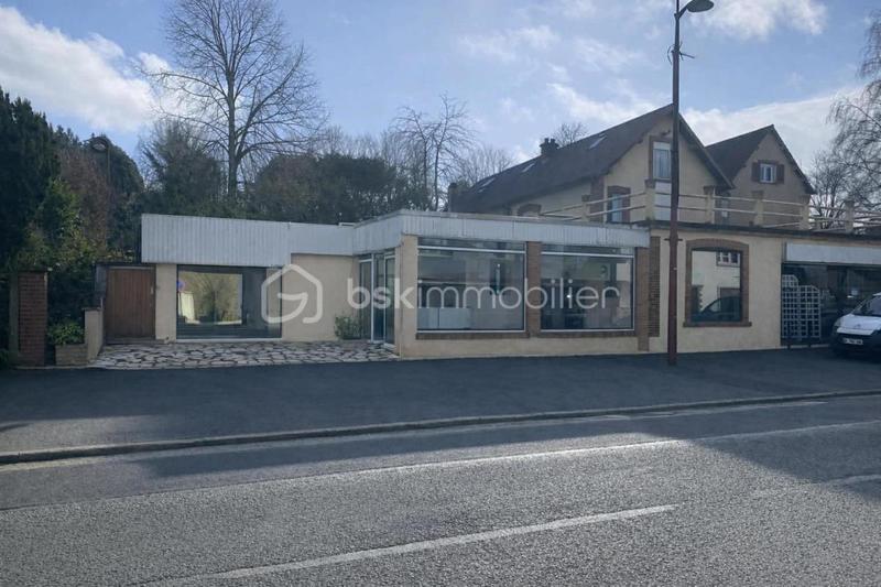 Local commercial - 90 m² - 6 pièces