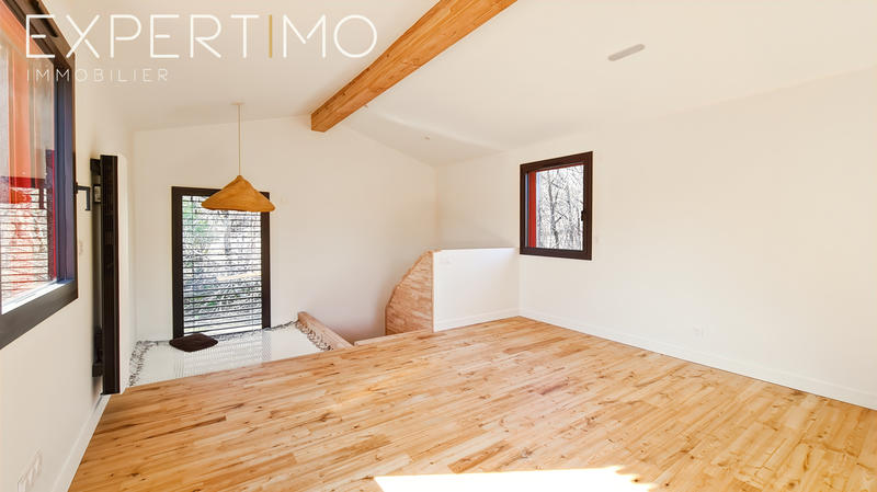 Maison - 182 m² - 7 pièces