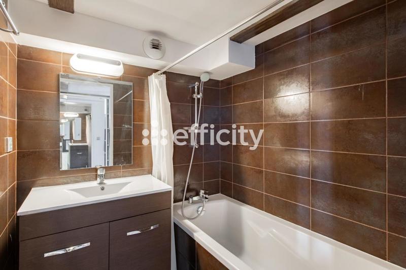 Loft - 90 m² - 3 pièces