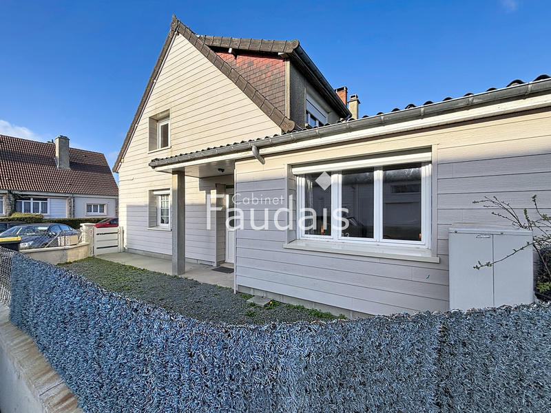 Maison - 99 m² - 4 pièces