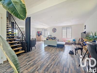 Maison - 102 m² - 4 pièces