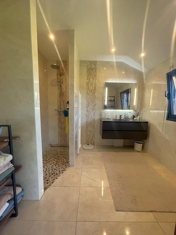 Maison - 175 m² - 5 pièces