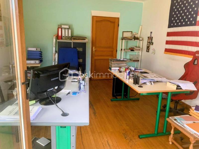 Propriété - 222 m² - 10 pièces