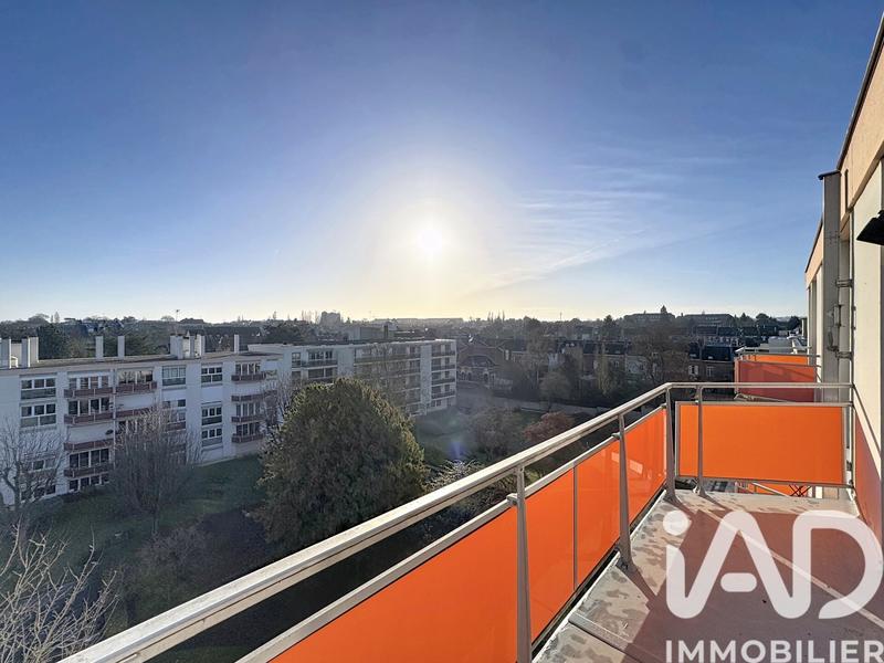 Appartement - 201 m² - 6 pièces