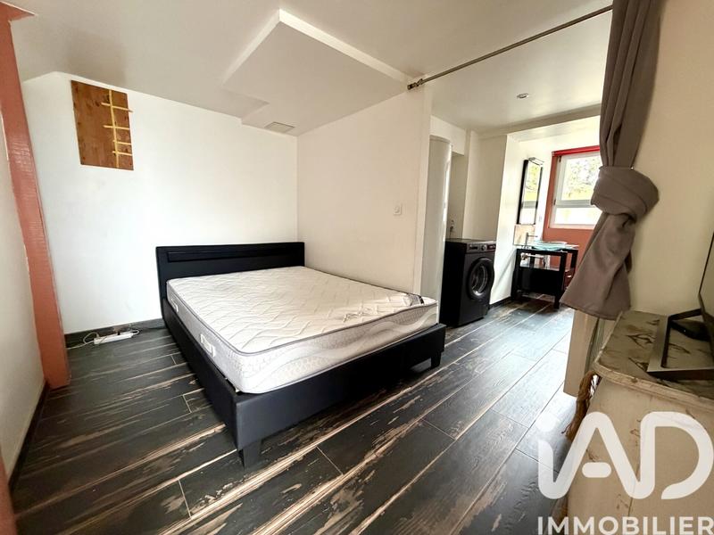 Maison - 223 m² - 9 pièces