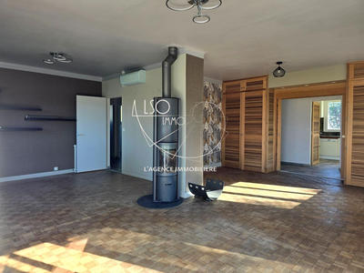 Maison traditionnelle - 185 m² - 6 pièces