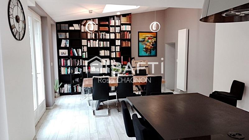 Maison - 269 m² - 8 pièces