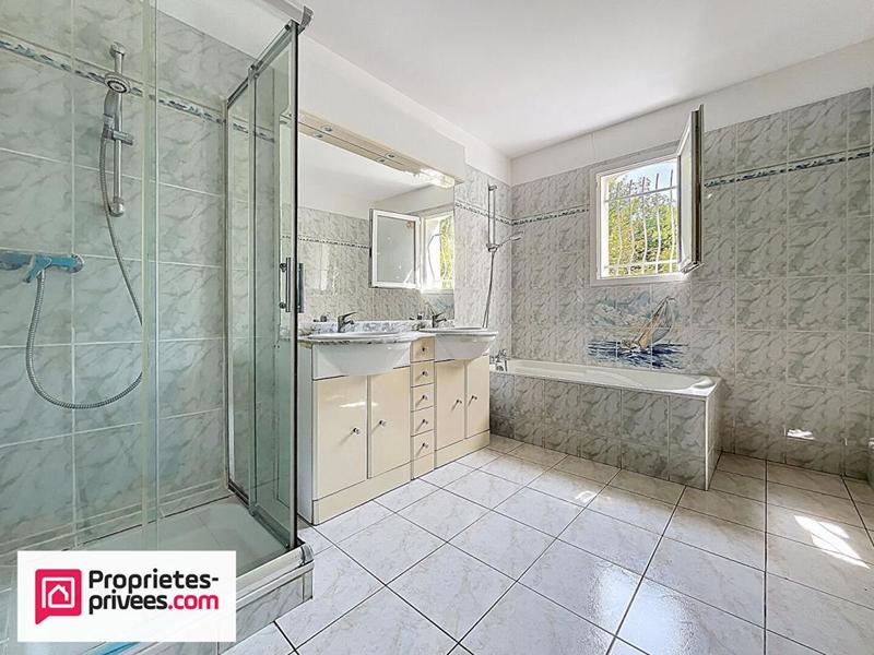 Maison - 192 m² - 6 pièces