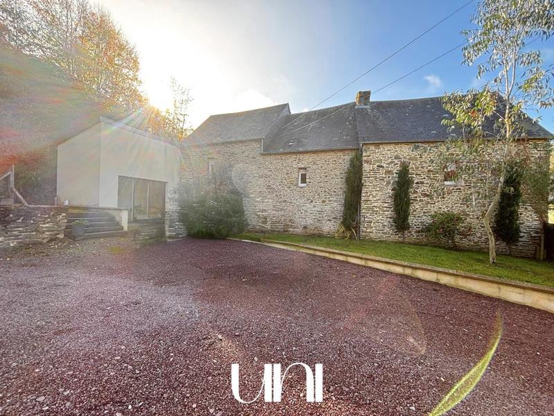 Maison - 210 m² - 6 pièces