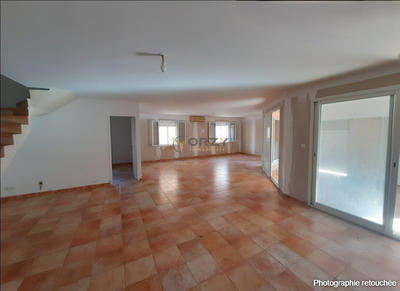 Maison traditionnelle - 194 m² - 6 pièces