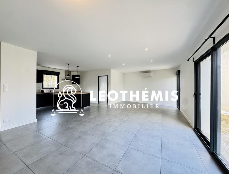 Maison - 111 m² - 5 pièces