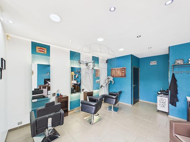 Local commercial - 70 m² - 3 pièces