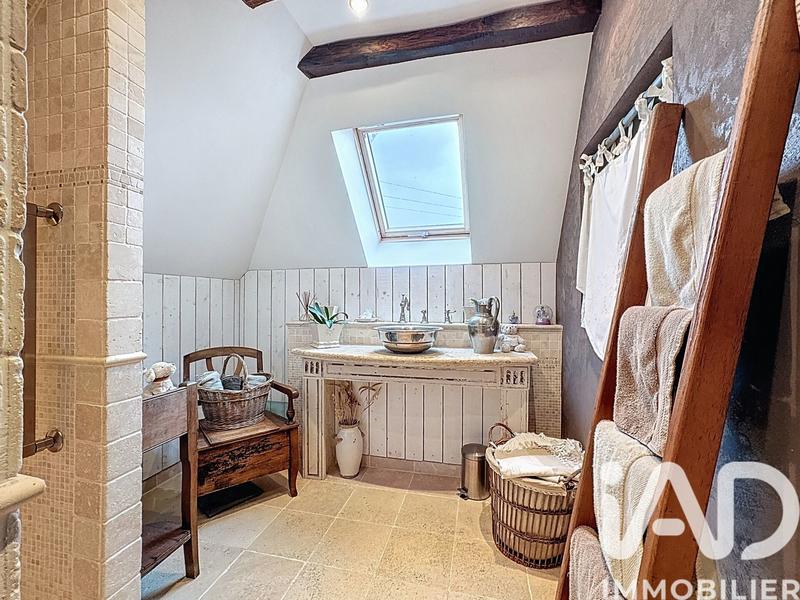 Maison - 230 m² - 5 pièces