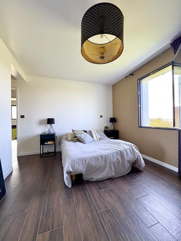 Maison - 205 m² - 7 pièces