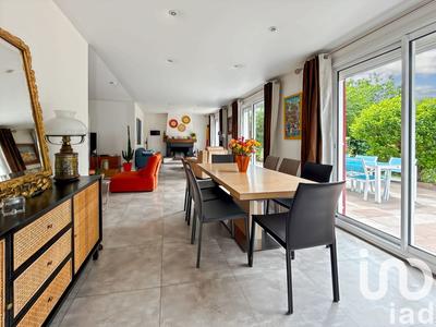 Maison - 180 m² - 7 pièces