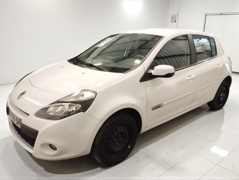 Renault Clio III 1.2 16v 75 Tomtom Live 5p