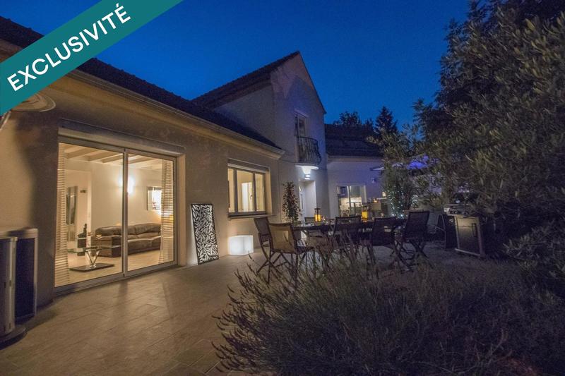 Maison - 190 m² - 8 pièces