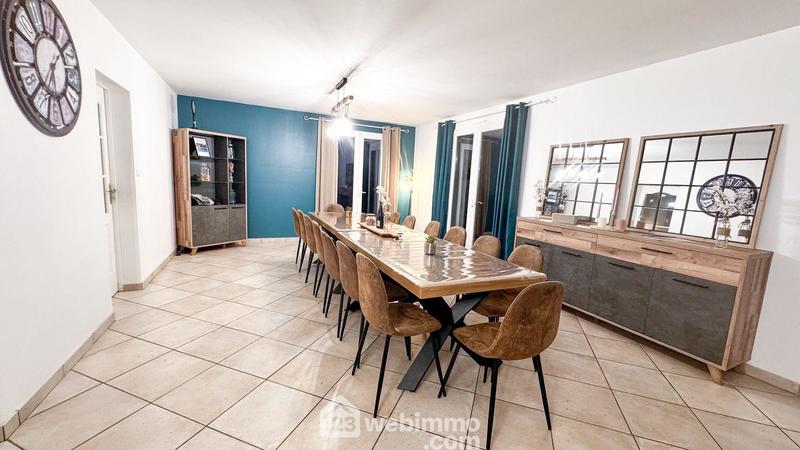 Maison - 180 m² - 9 pièces