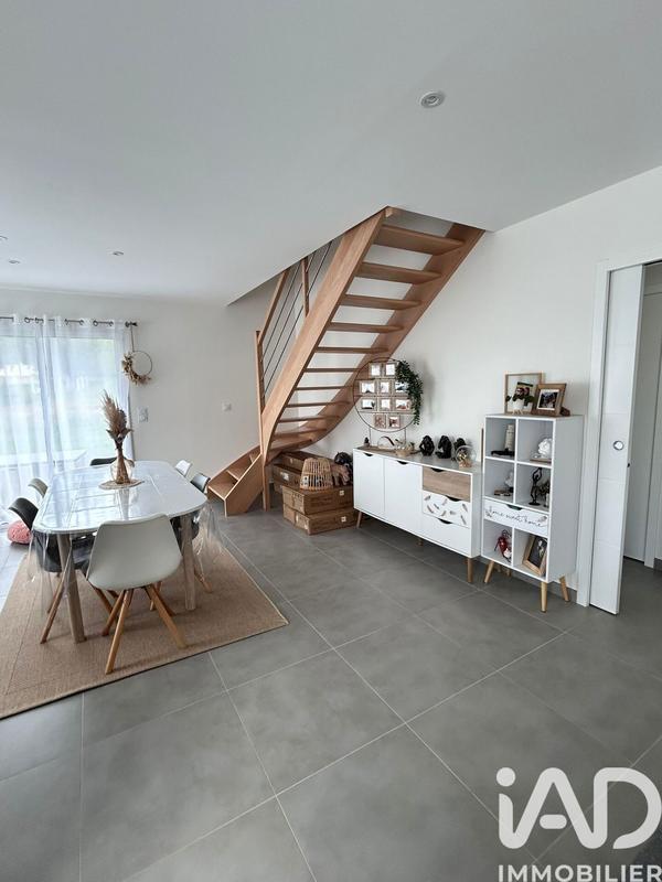 Maison - 121 m² - 6 pièces