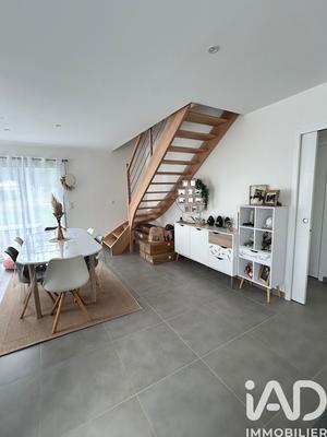 Maison - 121 m² - 6 pièces