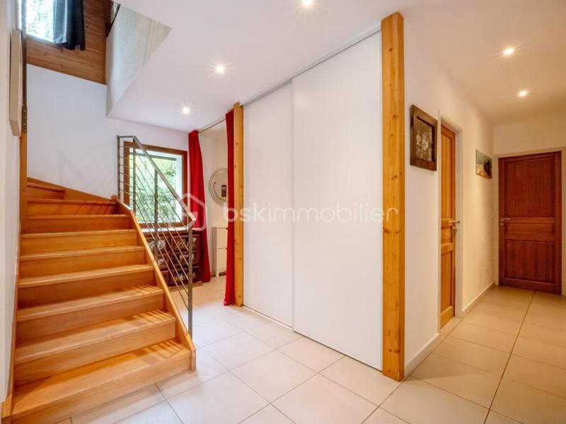 Maison - 190 m² - 8 pièces