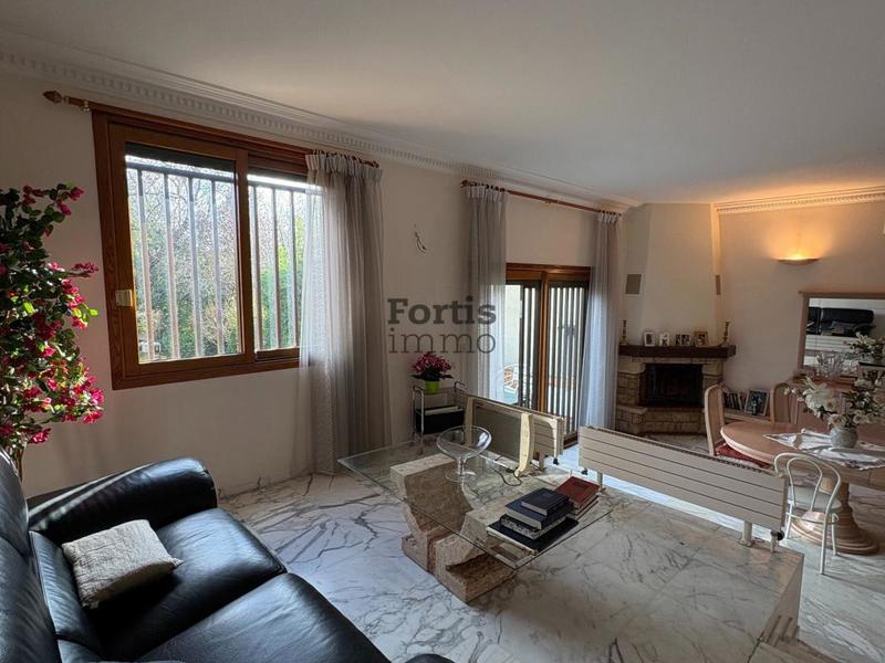 Maison - 265 m² - 8 pièces