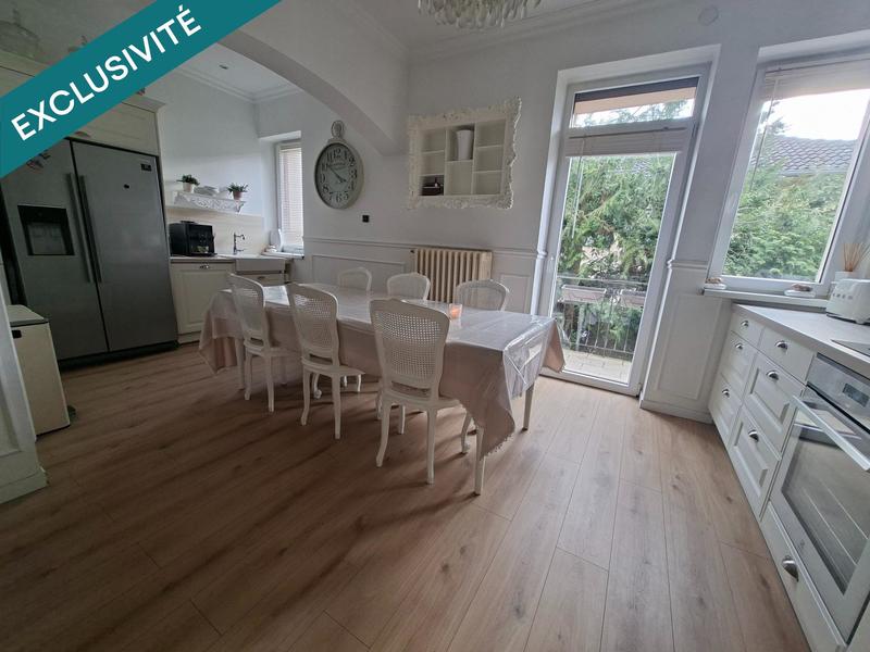 Maison - 180 m² - 8 pièces