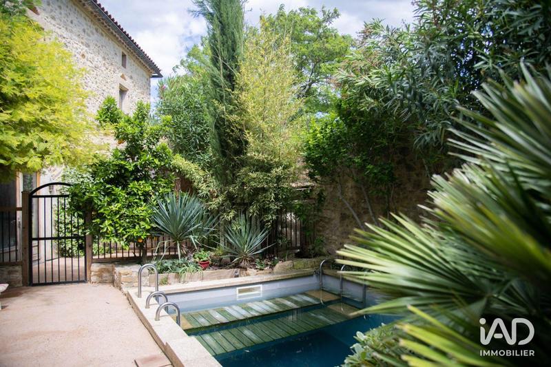 Maison - 668 m² - 27 pièces