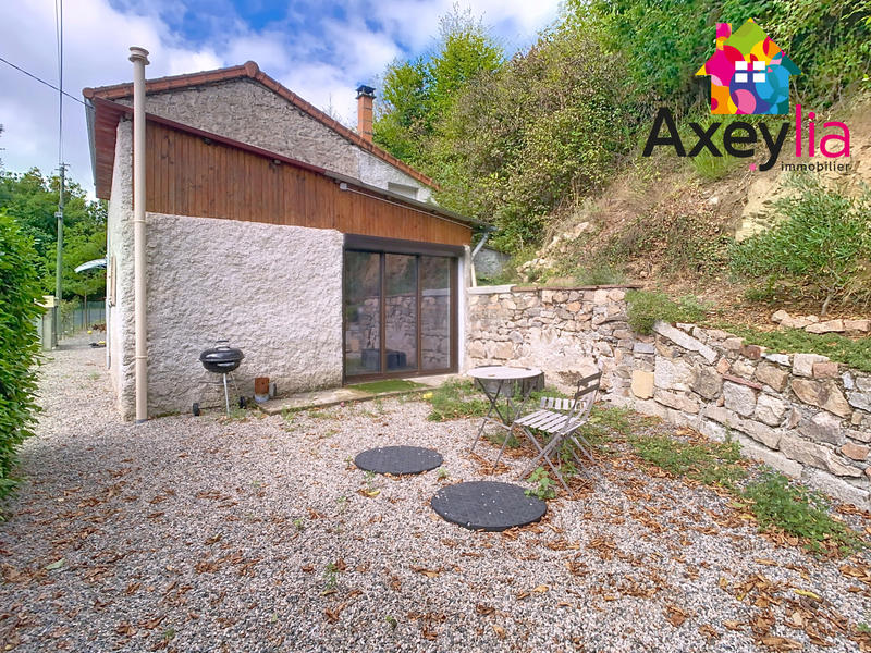 Maison - 99 m² - 5 pièces