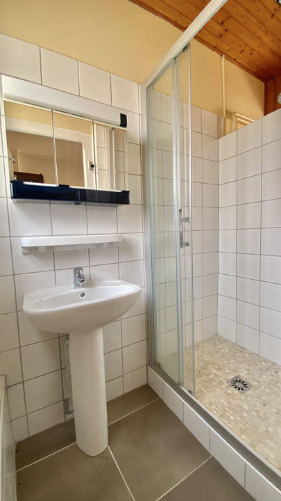 Maison - 208 m² - 11 pièces