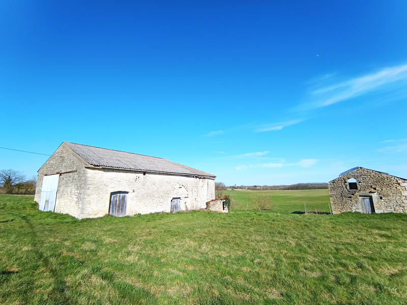 Propriété - 160 m² - 1 pièce