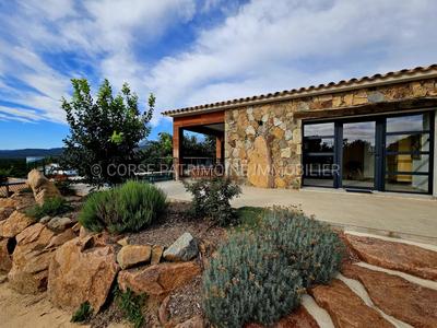 Villa - 95 m² - 4 pièces